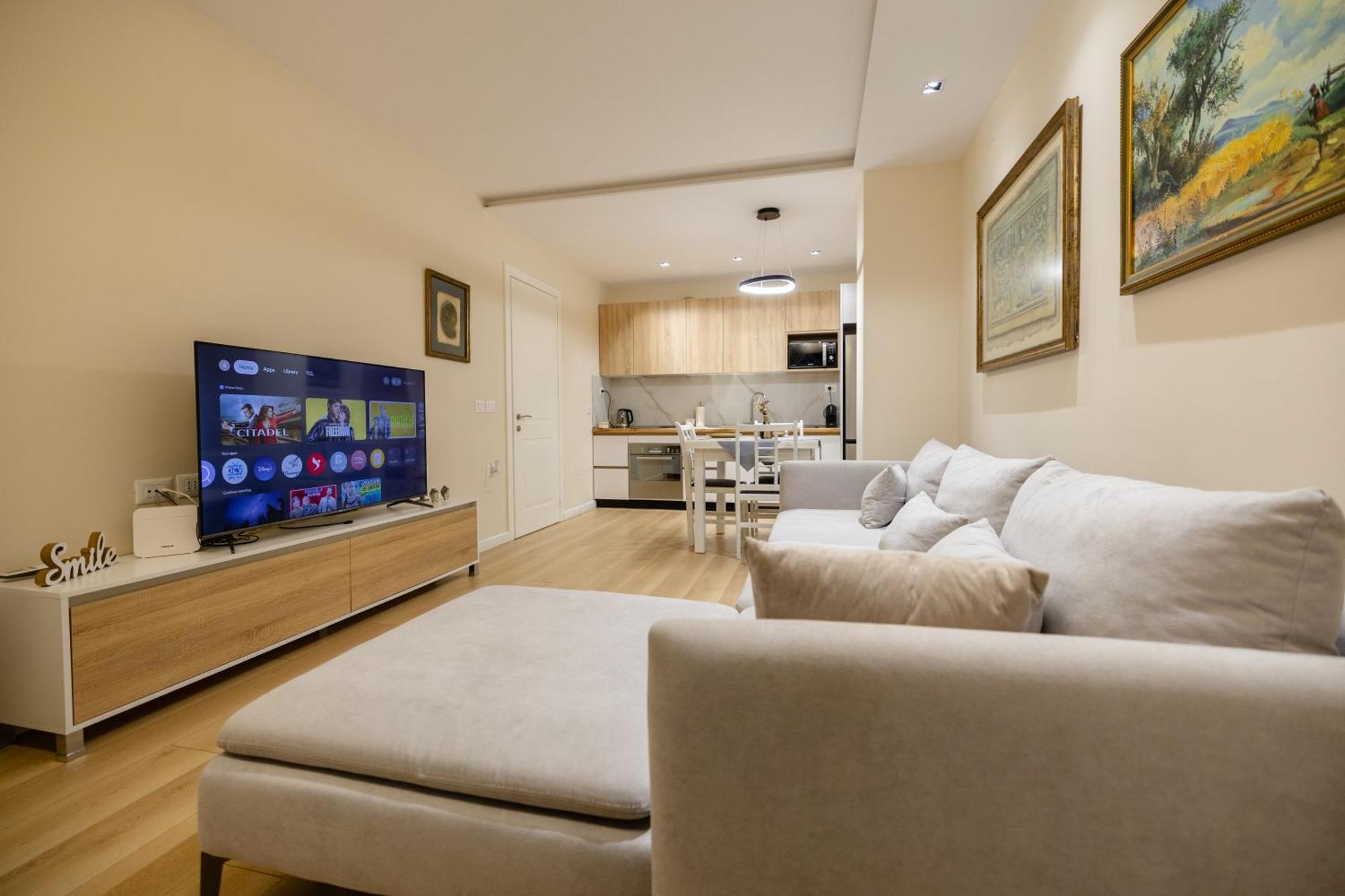 Luxury Center Observatori Apartment Tirana Exterior foto