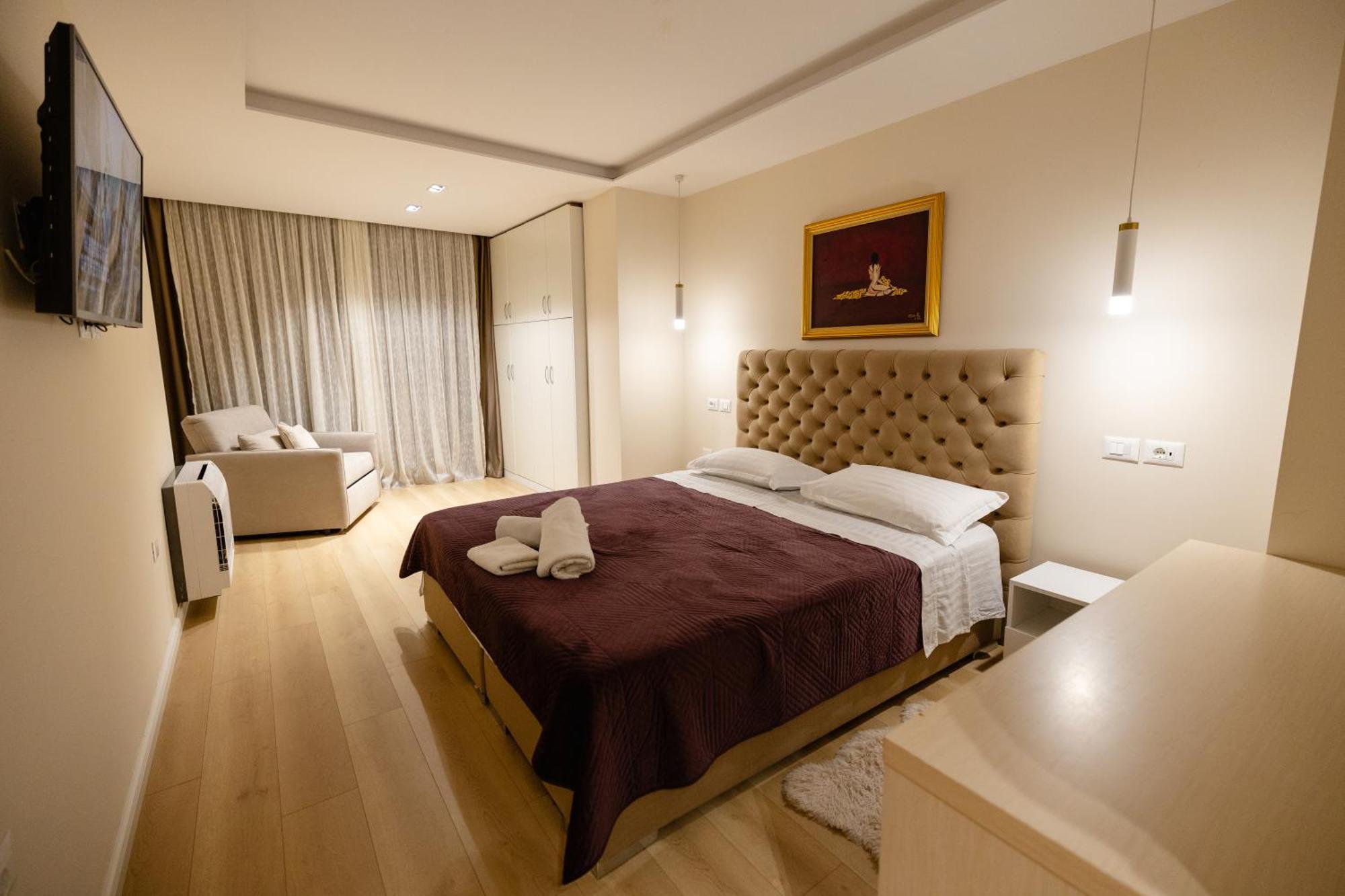 Luxury Center Observatori Apartment Tirana Exterior foto