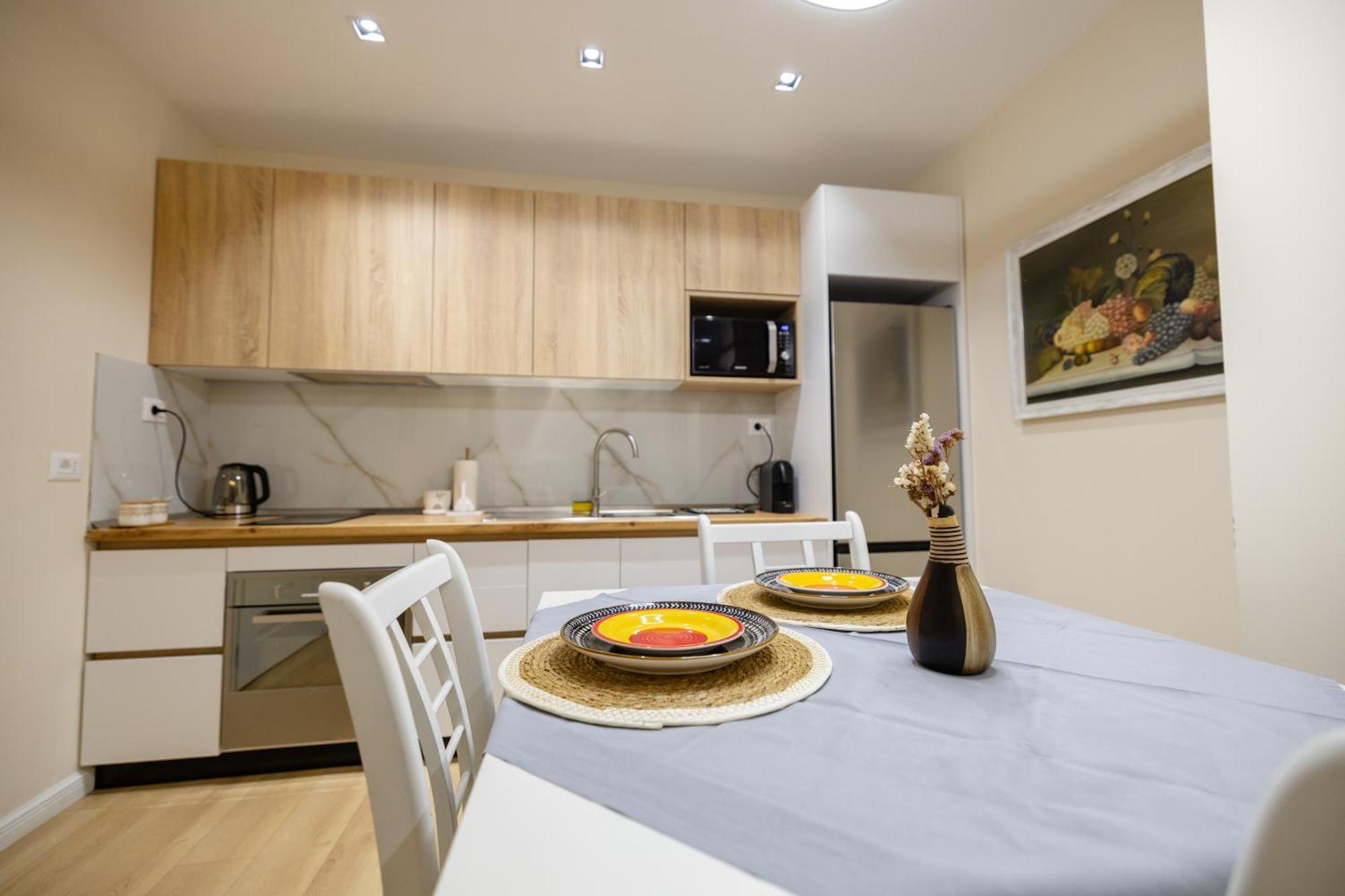 Luxury Center Observatori Apartment Tirana Exterior foto