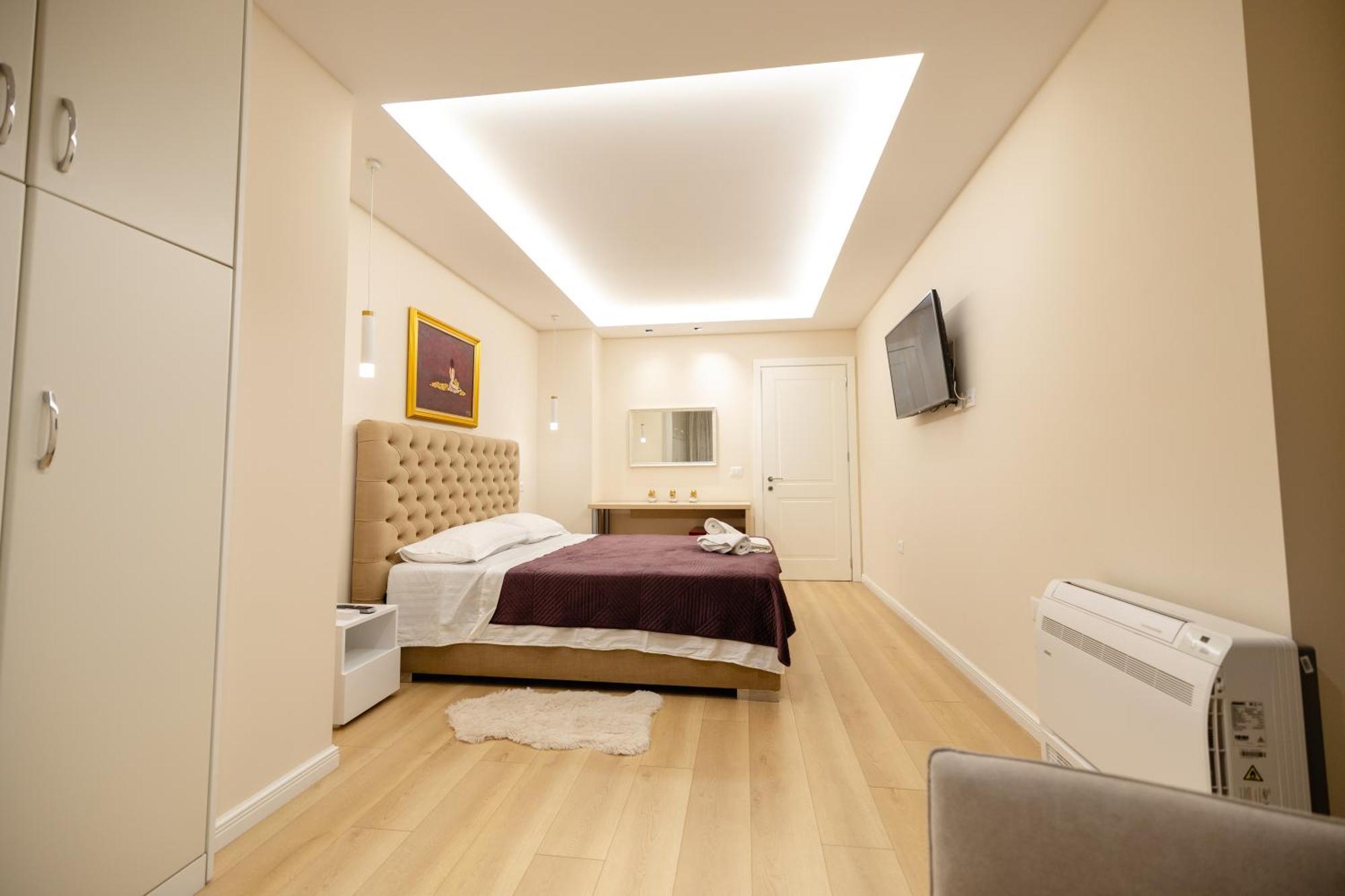 Luxury Center Observatori Apartment Tirana Exterior foto