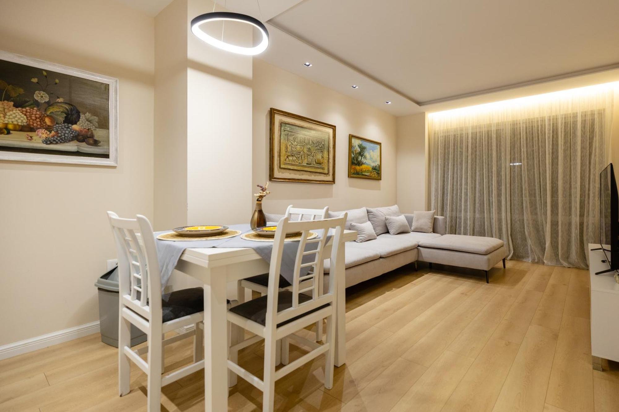 Luxury Center Observatori Apartment Tirana Exterior foto