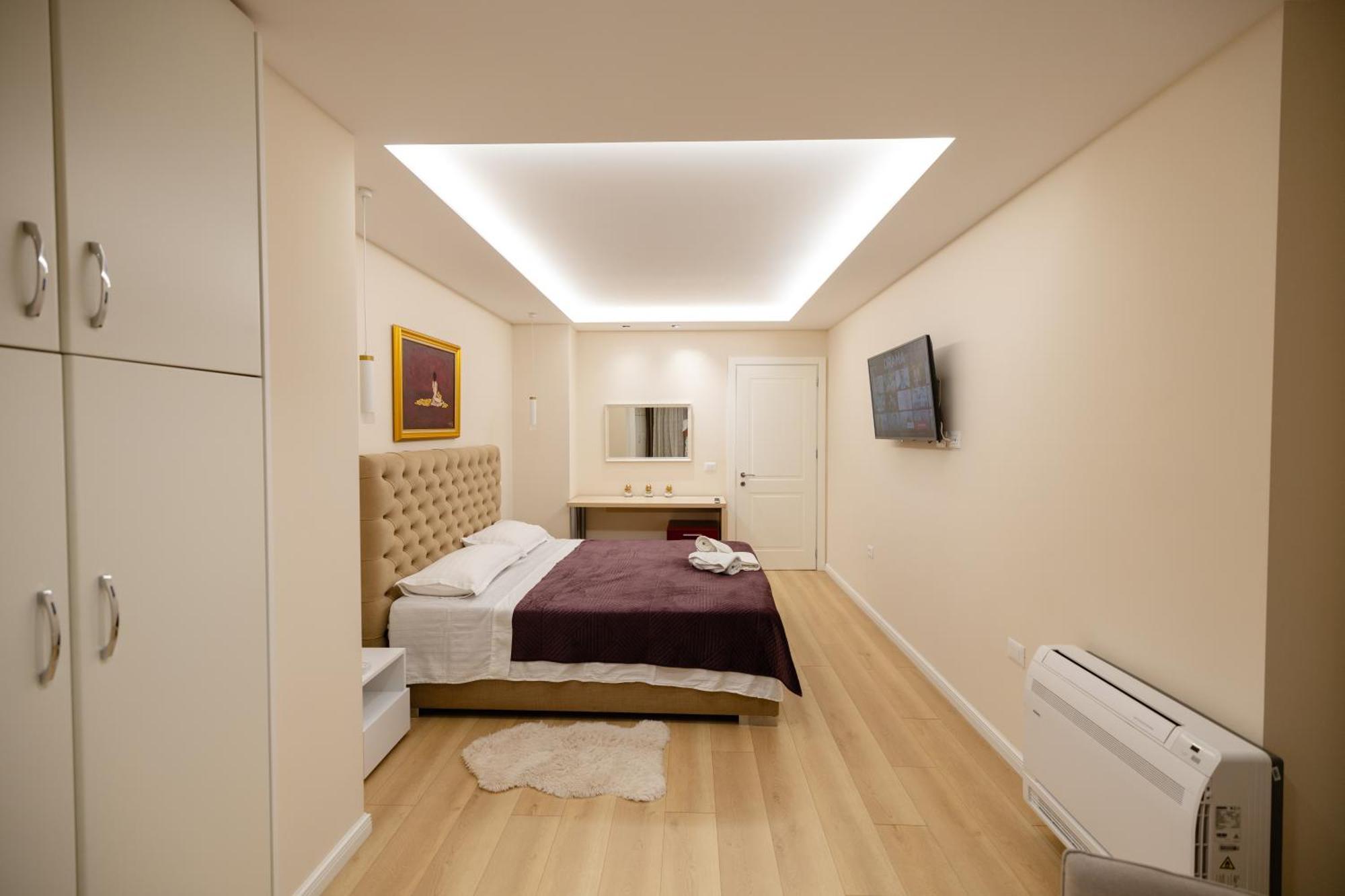 Luxury Center Observatori Apartment Tirana Exterior foto